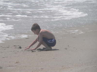 Kid on the Beach 2